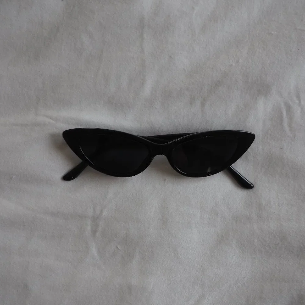 Zara Hailey Bieber Sunglasses - Picture 2 of 5